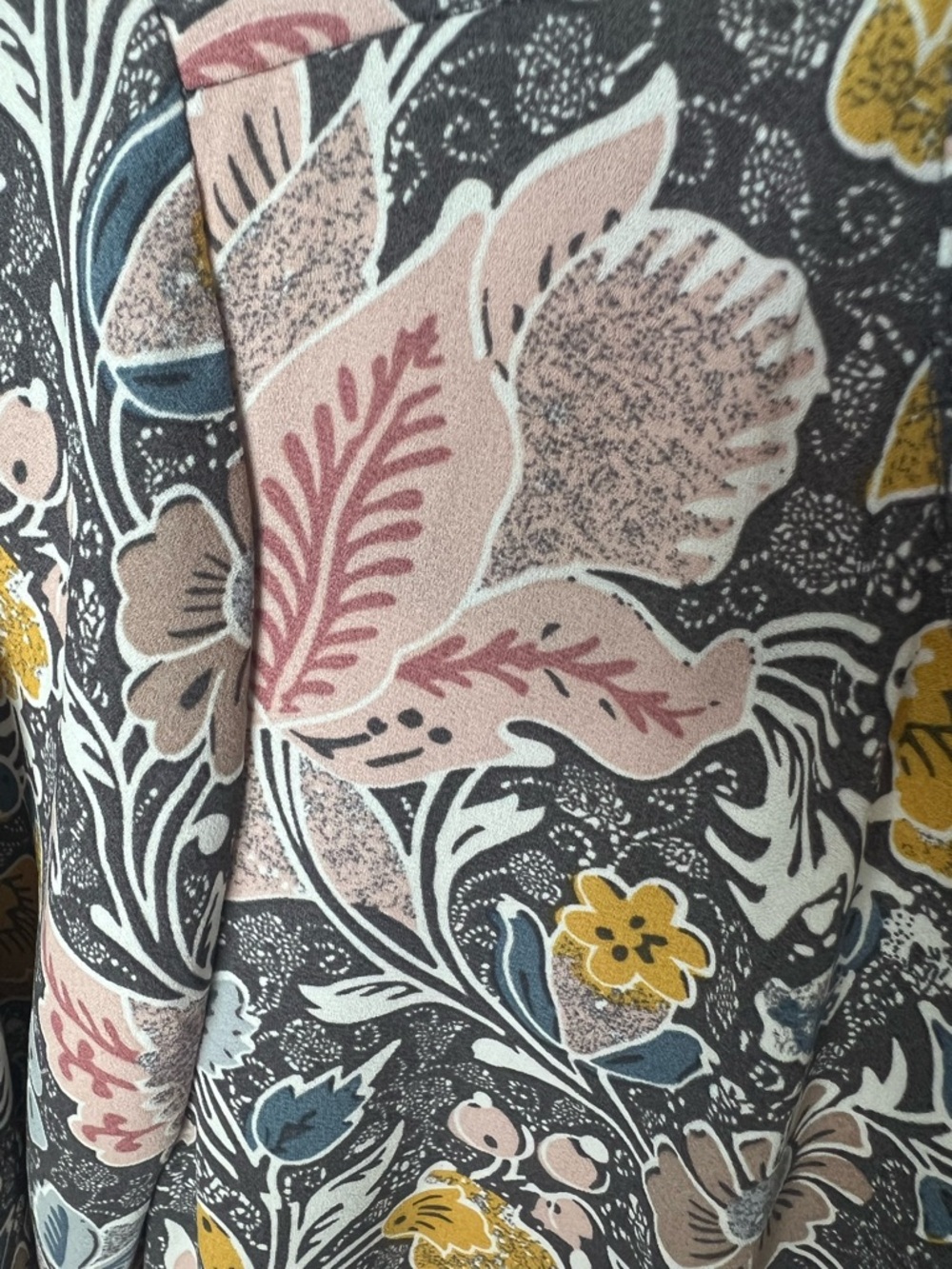 🍂 NWOT Philosophy Boutique Floral Boho Blouse | Soft Romantic Print Top Sz M 🍂 - Picture 4 of 8